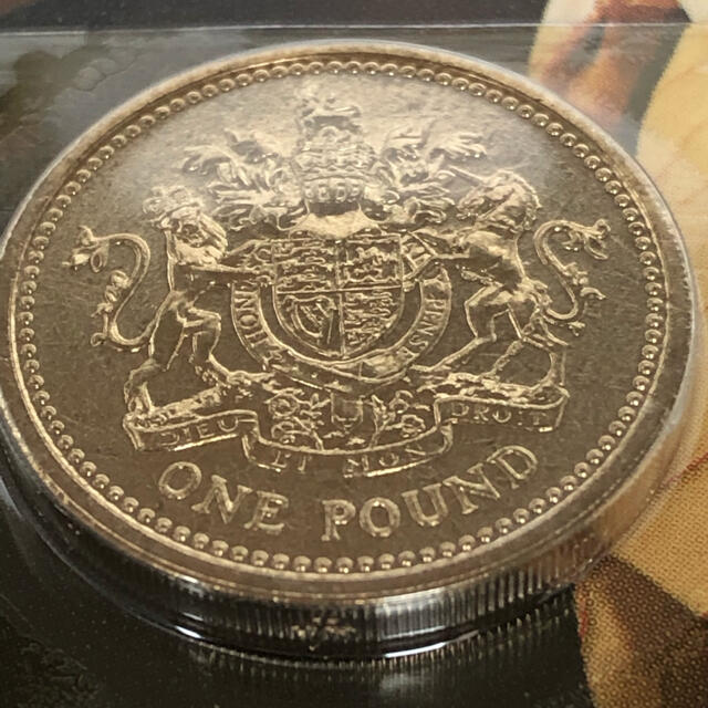 イギリス 1ポンド硬貨 完全未使用 1983の通販 by n's shop｜ラクマ