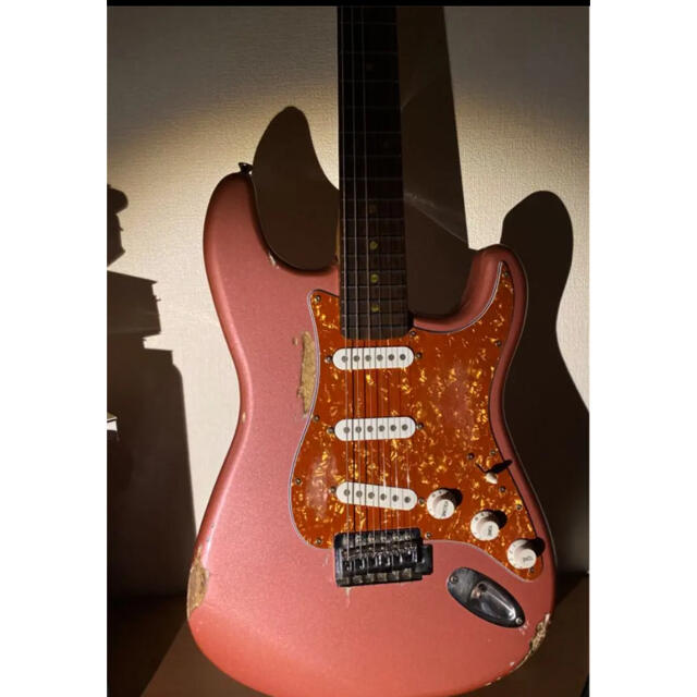 BUSKERSストラト ピンク レリック エレキギターの通販 by ラローマ