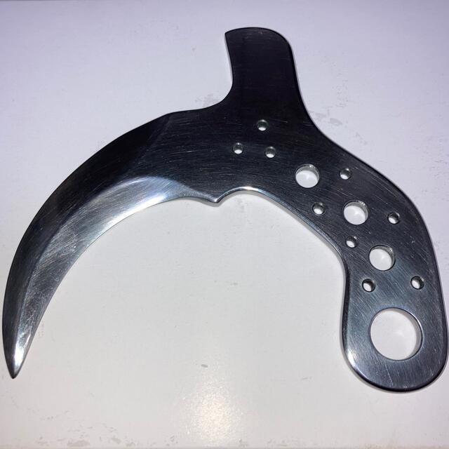 カランビットナイフ シャイニングの通販 by manakana's shop｜ラクマ