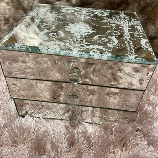 LAURA ASHLEY（収納家具）のフリマアイテム一覧