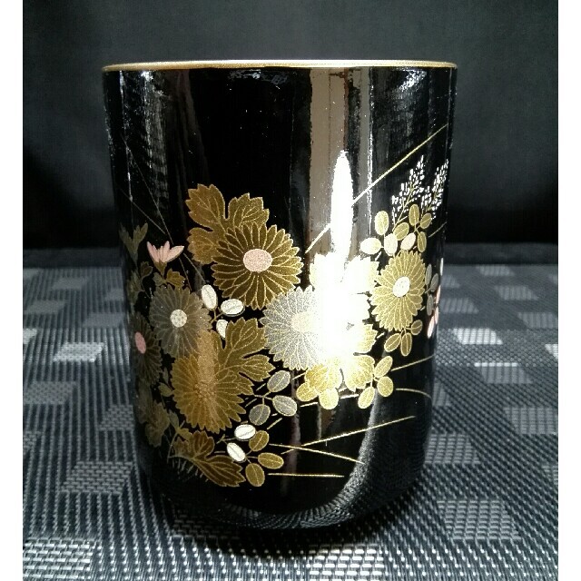 ☆a521、柳山作 高級蒔絵 漆工芸品 湯のみ 黒 ぽだんの通販 by 煩悩