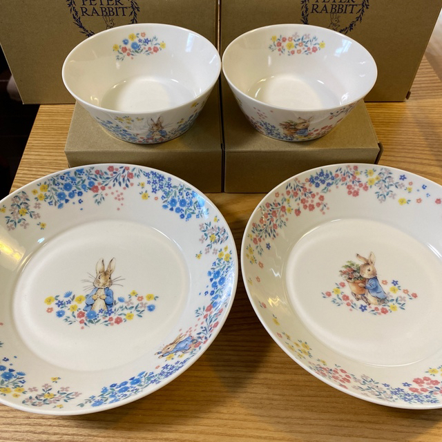 ピーターラビット パスタカレー皿 サラダボウル ダイソーキャンペーン
