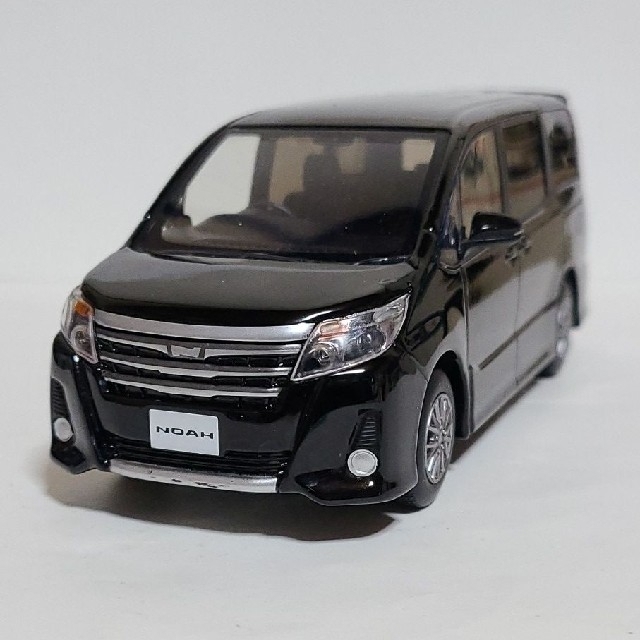 トヨタ - トヨタ ノア カラーサンプルの通販 by NOAH's shop｜トヨタ