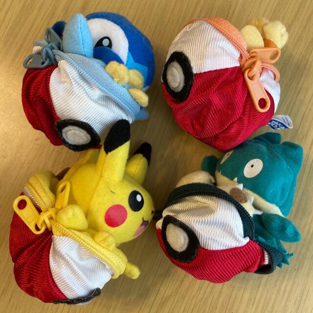 Takara Tomy - ポケモンぬいぐるみ モンスターボール変形の通販 by