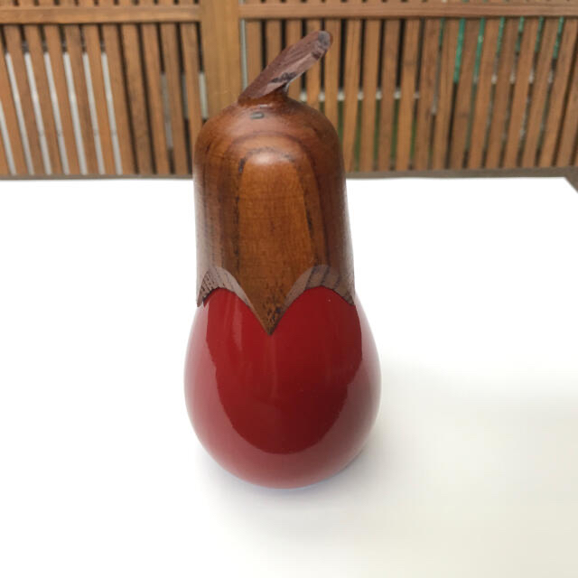 茄子の形の 爪楊枝入れの通販 by トナカイ ｜ラクマ