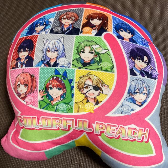 しまむら - 新品タグ付き カラフルピーチ クッション しまむらの通販