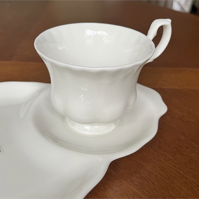 ROYAL ALBERT - 【未使用美品】ロイヤルアルバート☆レヴェリー