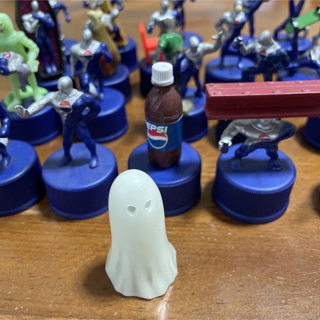 レア激安】シークレットレア有ペプシマン ボトルキャップ 20体おまけ付