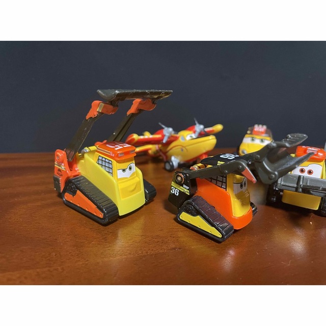 Takara Tomy - トミカ カーズ プレーンズ ドリップ アバランチ