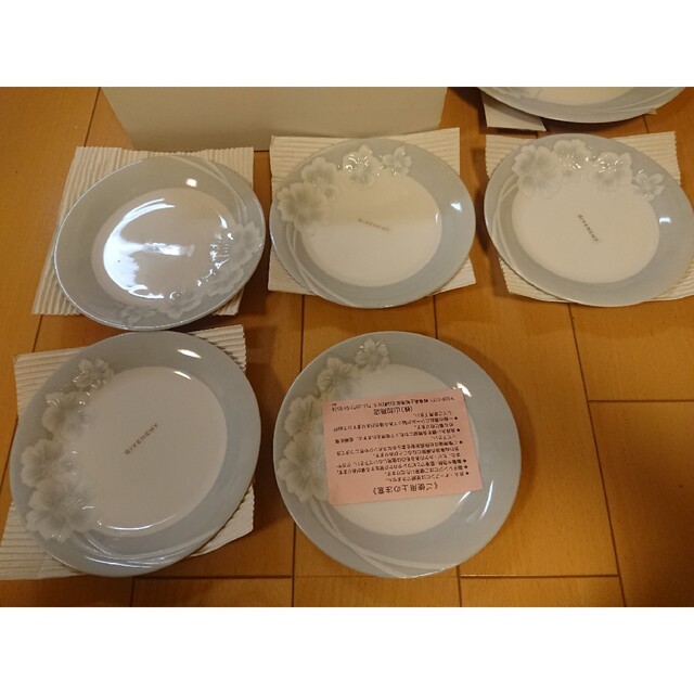 GIVENCHY - GIVENCHY お皿セットの通販 by よっしー's shop