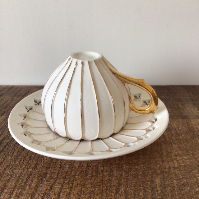 伊藤剛俊 希少ホワイトandゴールド カップとお皿のセット 伊藤剛俊