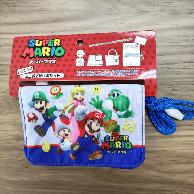 任天堂 - スーパーマリオ ネックコード付きミニお出かけウォレット