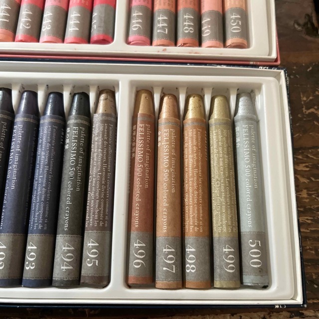 FELISSIMO - フェリシモ500色のクレヨン／4箱(100色)セットの通販 by