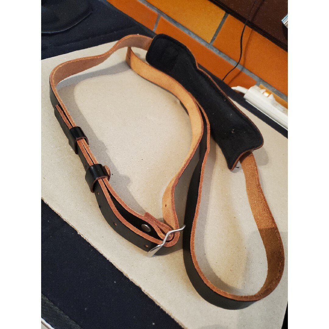 B.C. Rich - 【中古、送料込】B.C Rich、BCリッチ、レザー、細