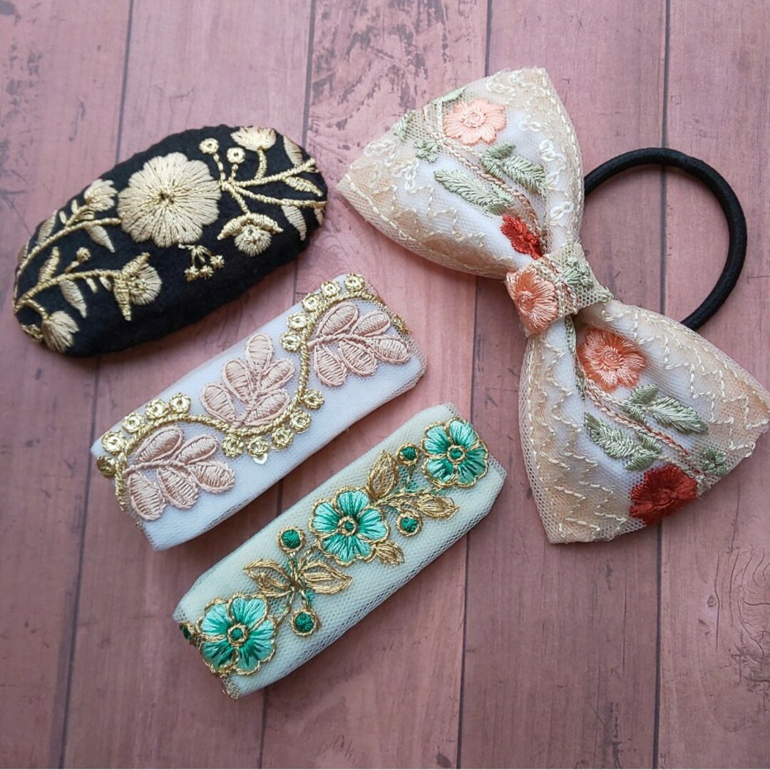 インド刺繍のヘアアクセサリー訳ありセットの通販 by クレセント's