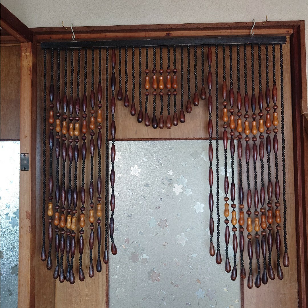 昭和レトロ 珠のれん 木玉 のれんの通販 by うさこ ｜ラクマ