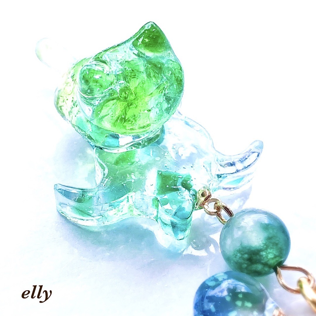 琉球ガラス 海ほたる 蓄光 ウミガメ ホヌ おすわり猫 レジン