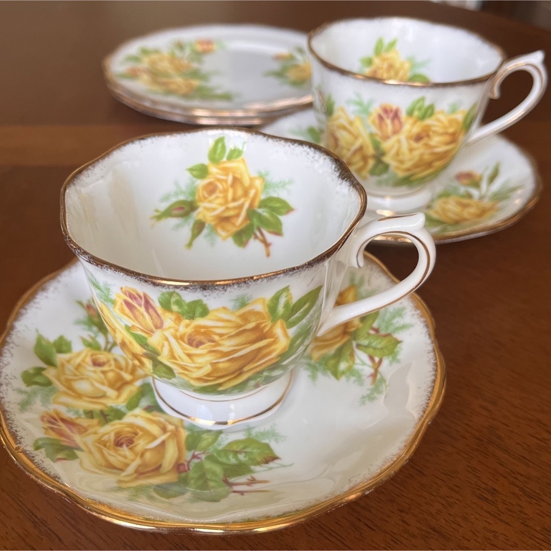 ROYAL ALBERT - 【レア美品】ロイヤルアルバート☆ティーローズ