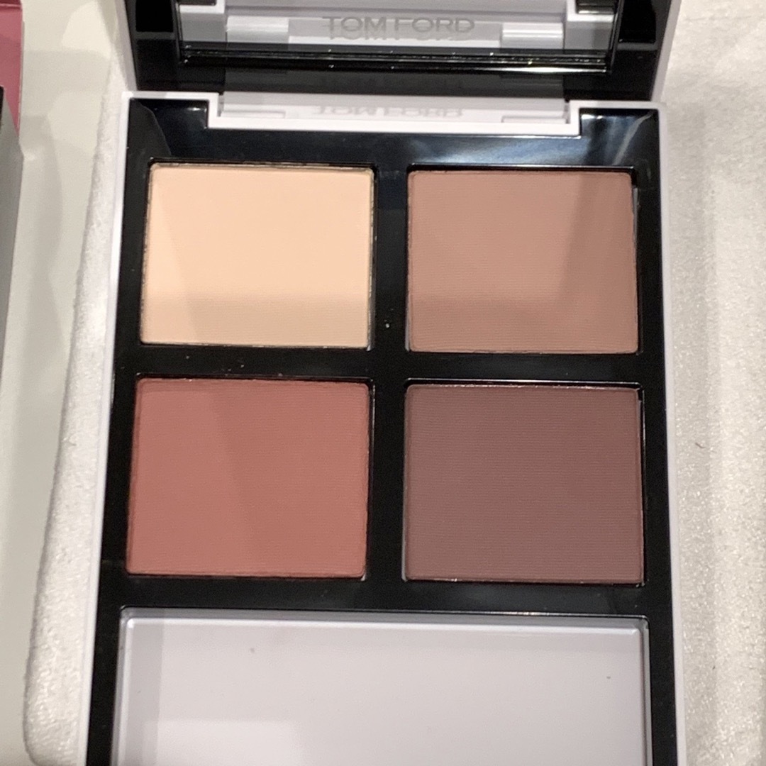 TOM FORD BEAUTY - トム フォード ビューティ アイ カラー クォード