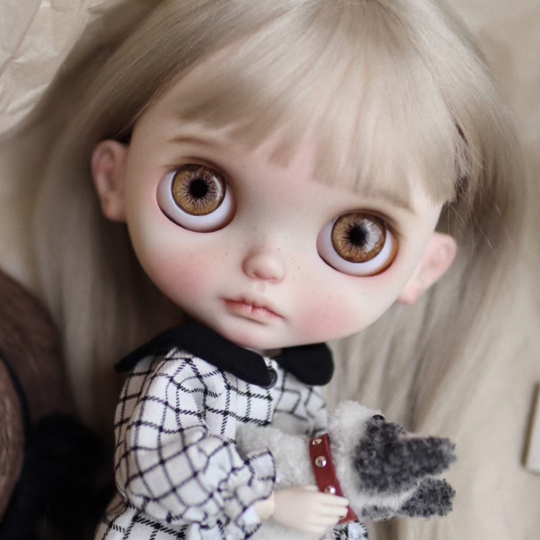 カスタムブライス 海外作家様 人形 幼い 優しい ナチュラルメイク
