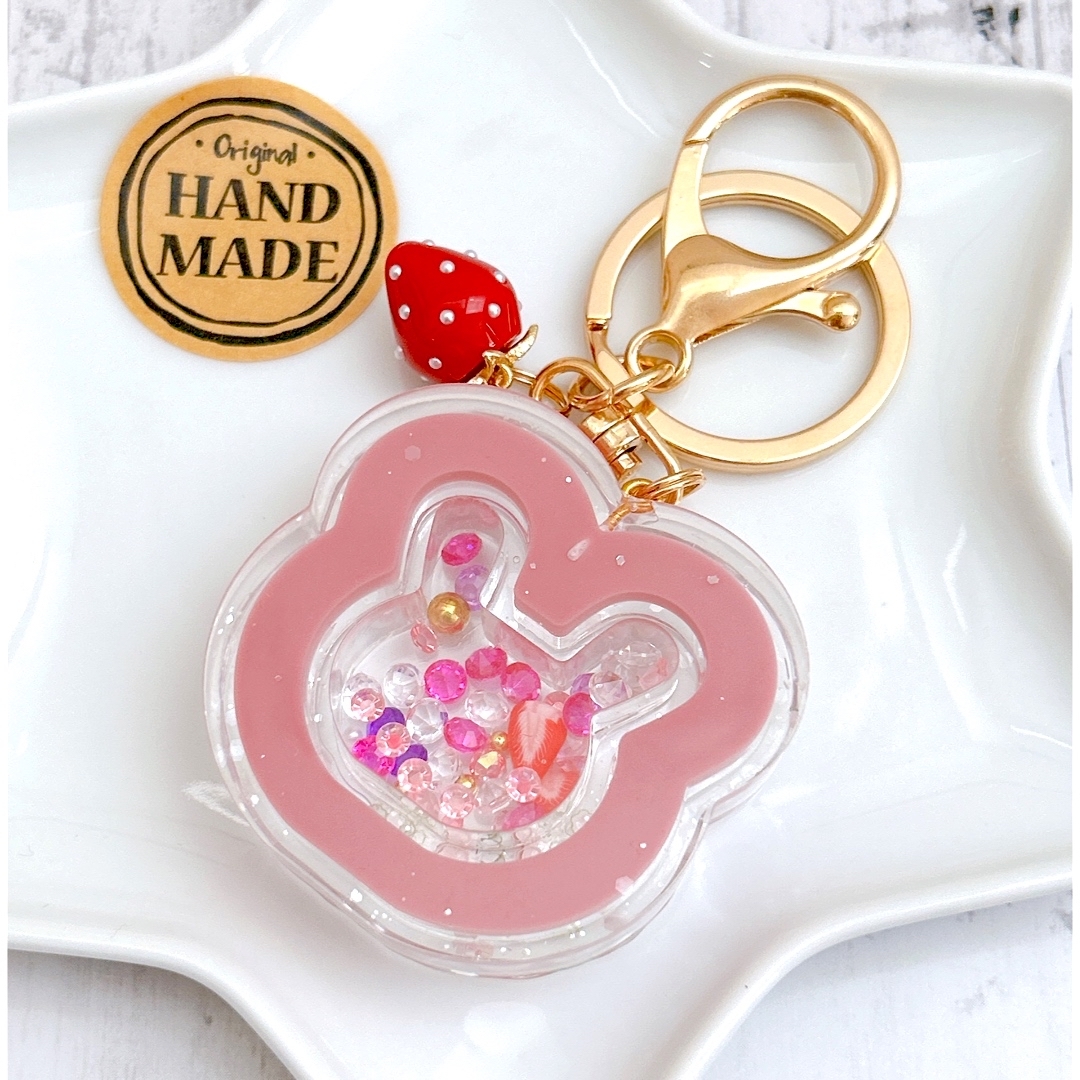 ハンドメイド レジン シャカシャカキーホルダー うさぎ いちご バッグ