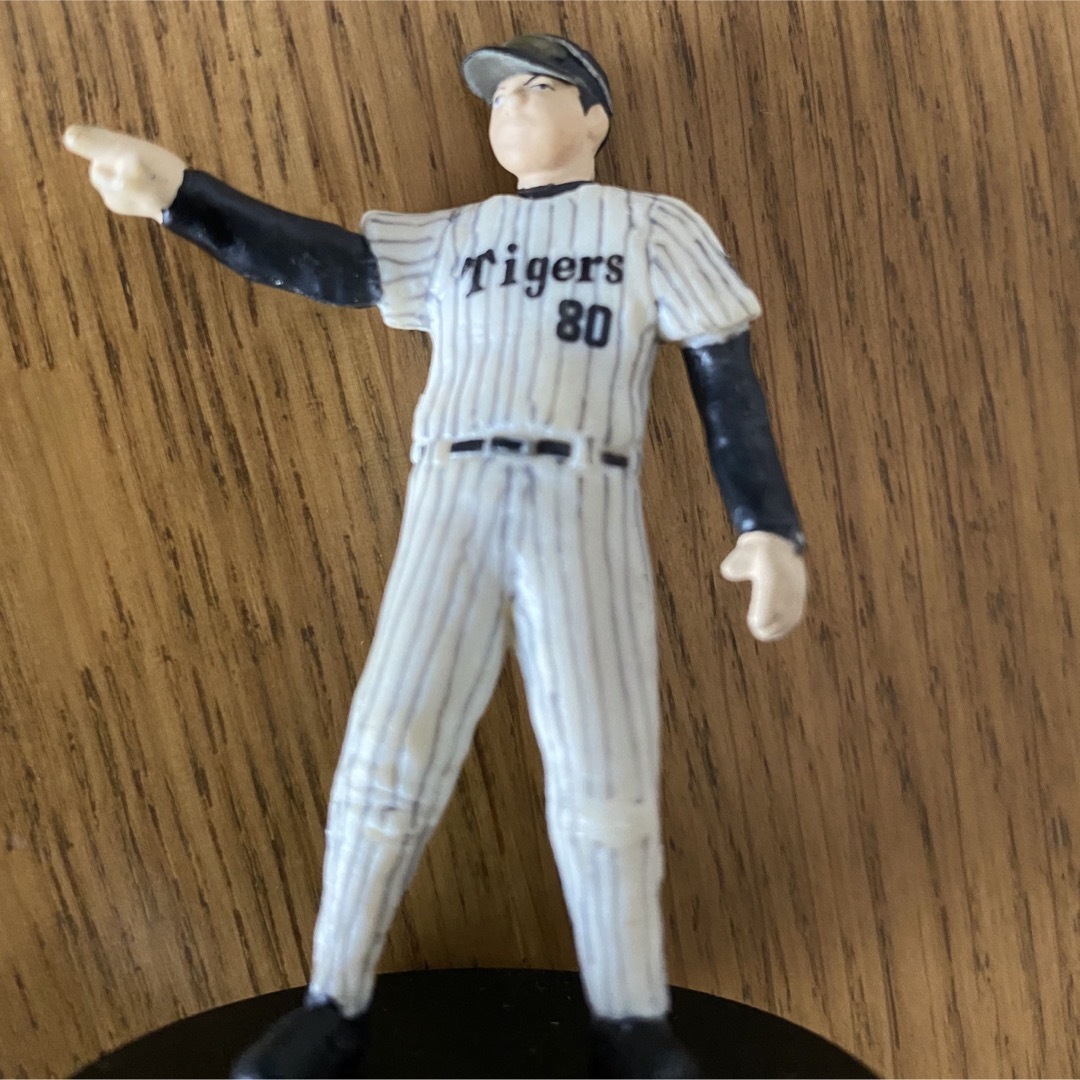 阪神タイガース - 阪神タイガース 岡田監督フィギュアの通販 by ひよこ