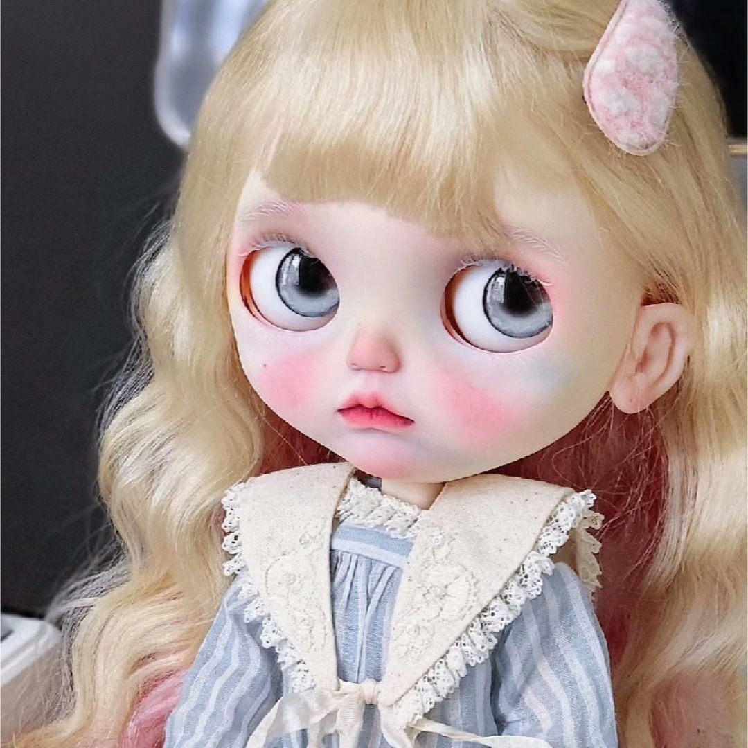 カスタムブライス 海外作家様 人形 アルビノ オッドアイ 白猫ちゃん