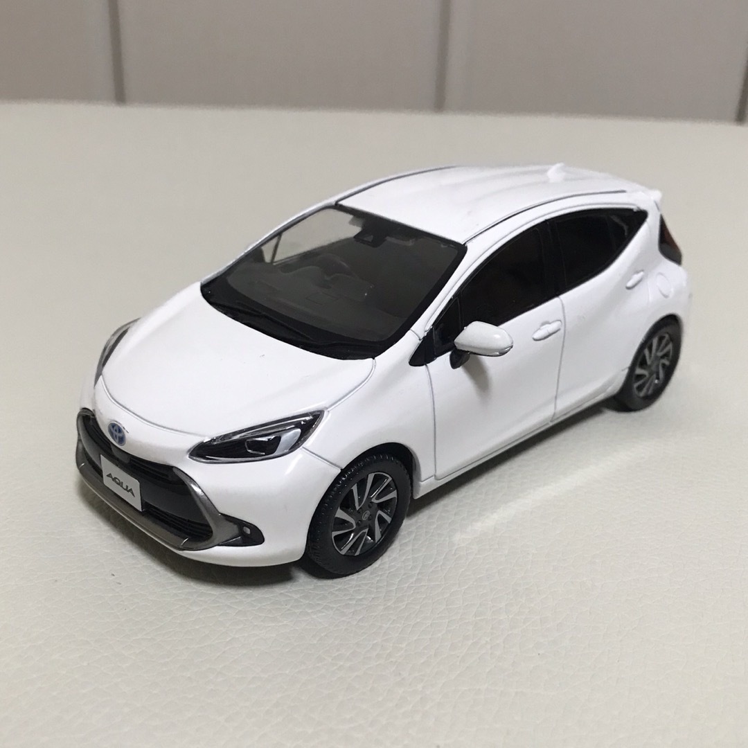 トヨタ - トヨタ アクア ミニカーの通販 by だだだ's shop｜トヨタなら