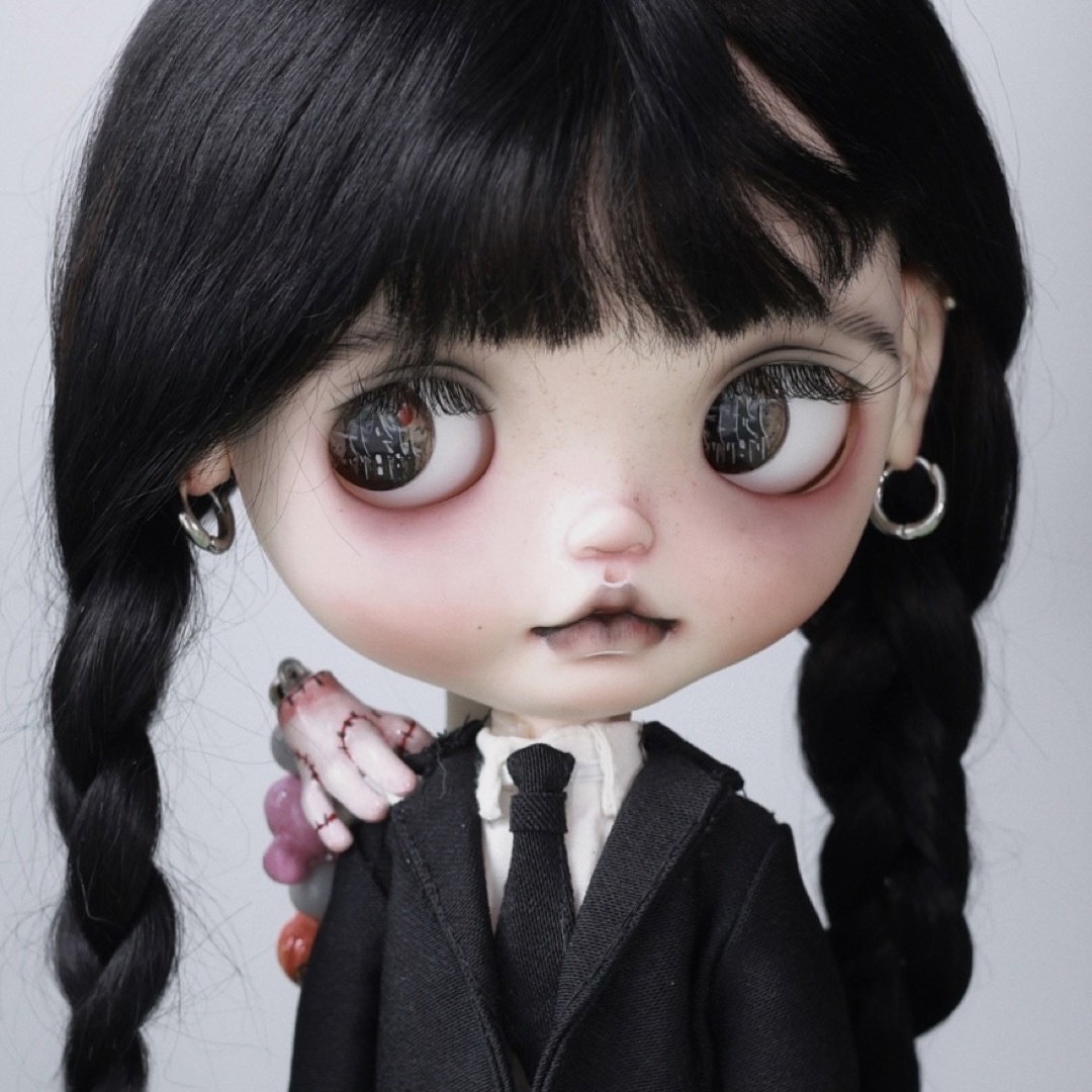 カスタムブライス 海外作家様 人形 ドール ダークスイート Wednesdayの