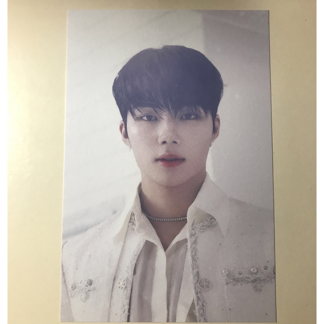 ZB1 ゴヌク ポストカードの通販 by よう｜ラクマ