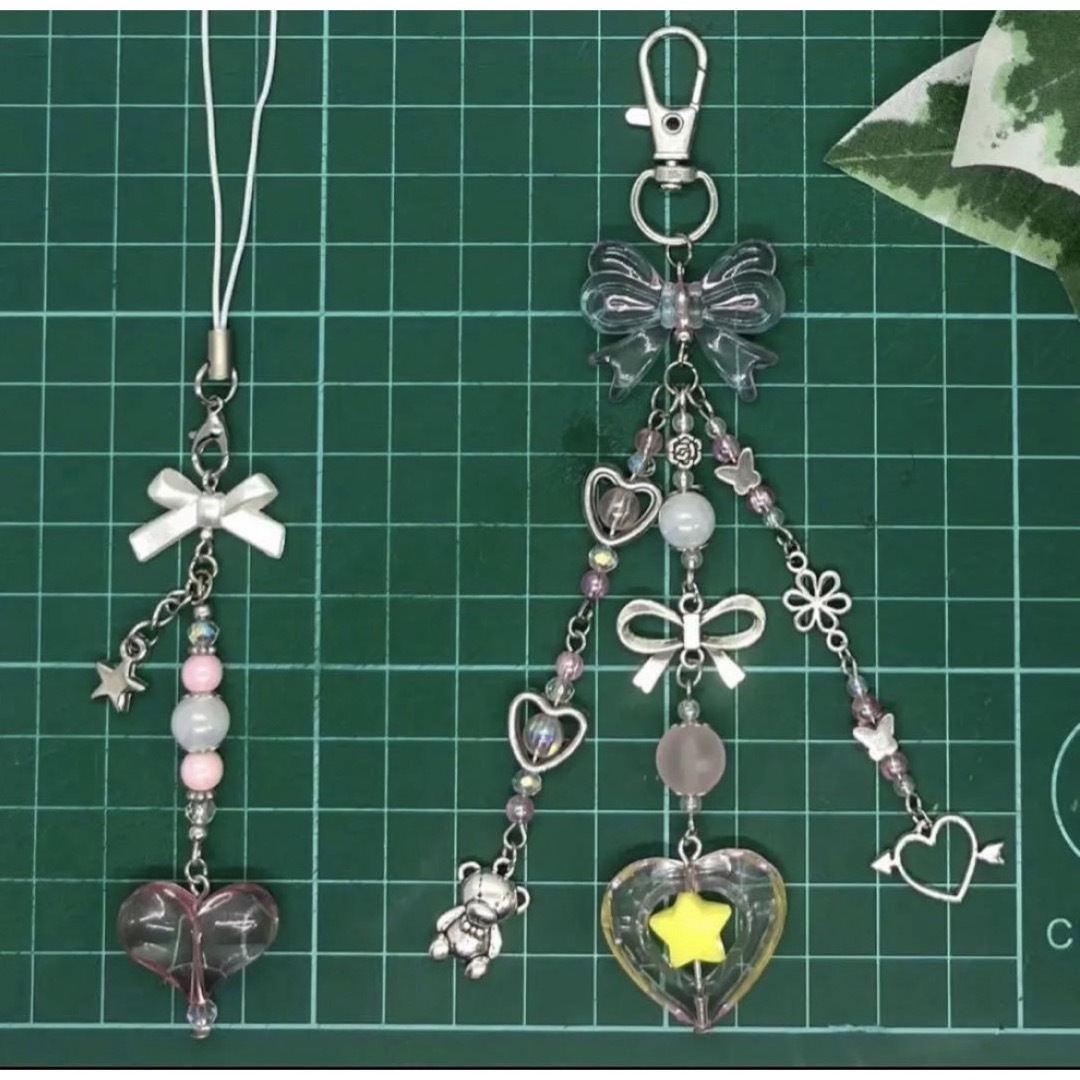 ビーズキーホルダー コレクトブック ビーズストラップ 名前