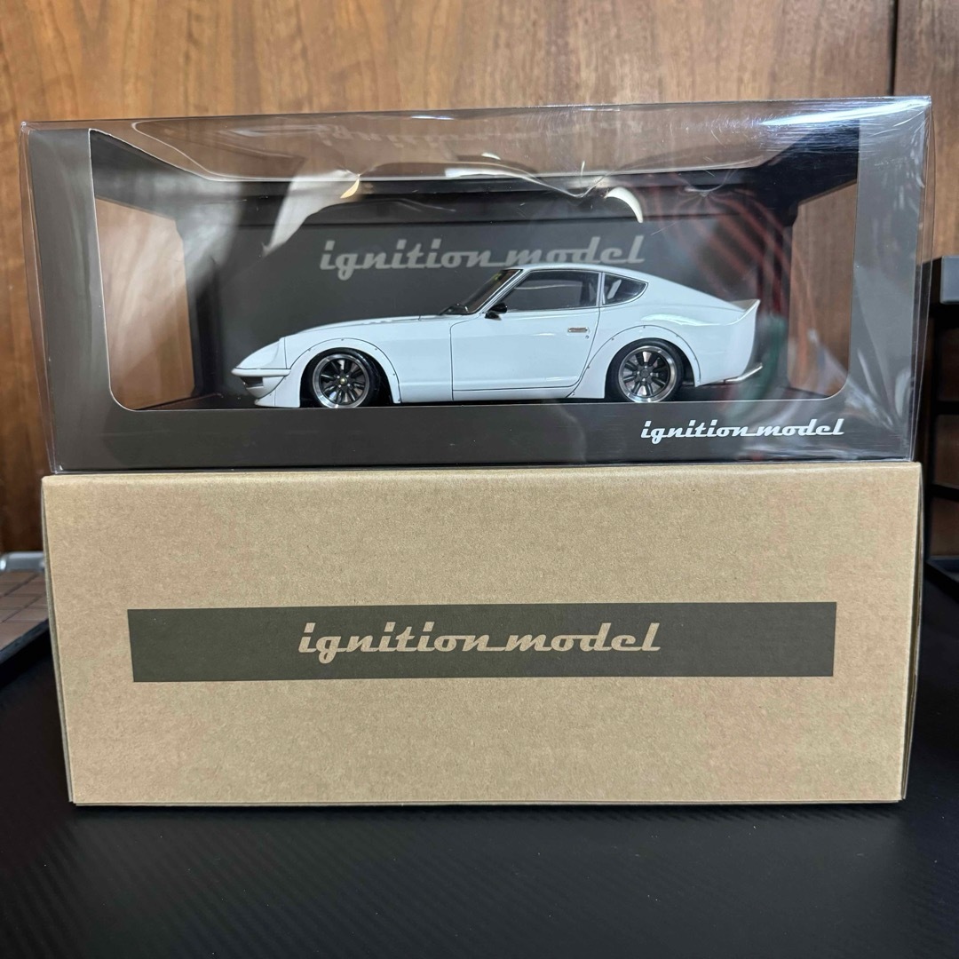 イグニッションモデル1/18LB−WORKSフェアレディZ (S30)カスタム品の