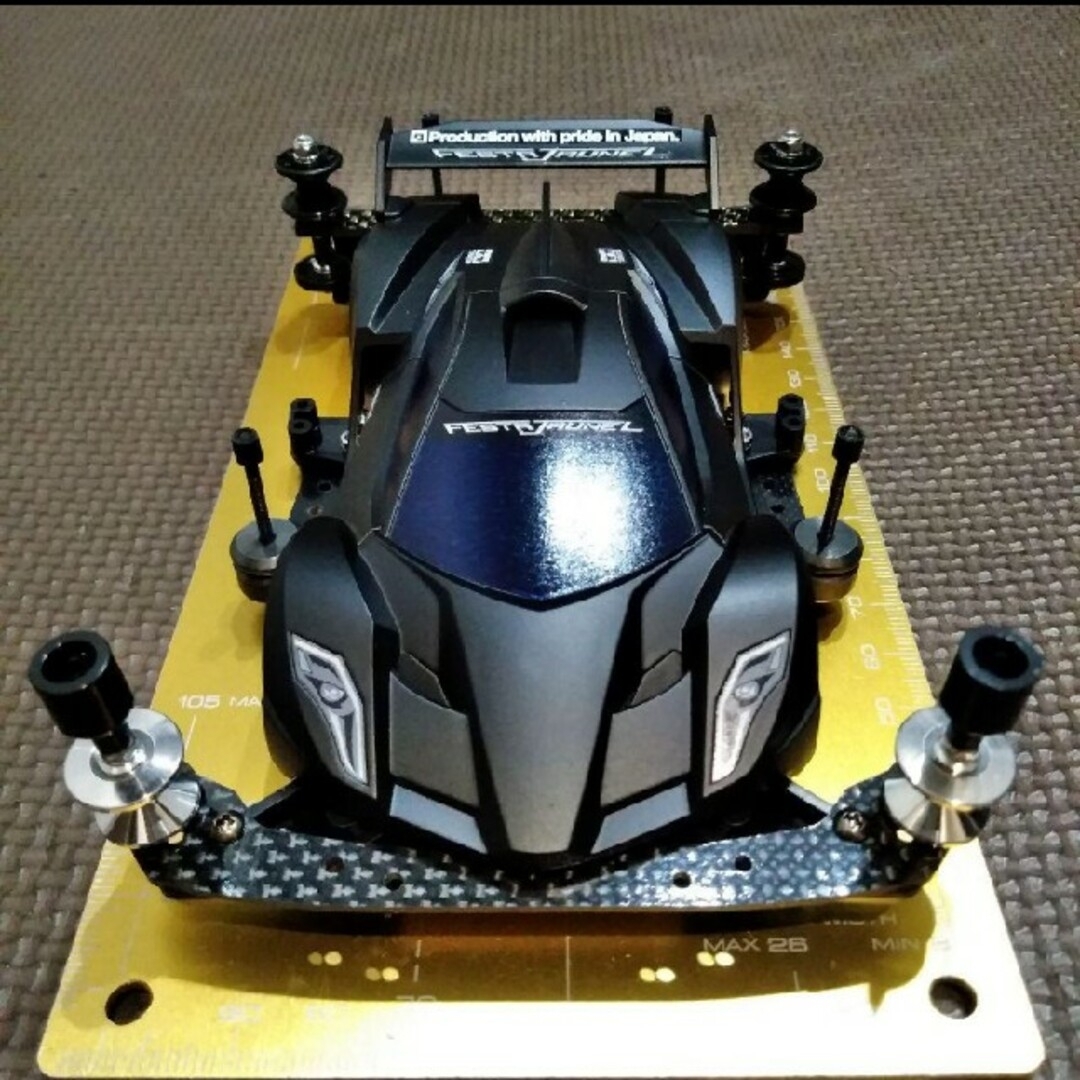 ミニ四駆 完成品 フェスタジョーヌ Matt Blackの通販 by ゆかちん's