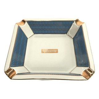 Supremeのフリマアイテム一覧