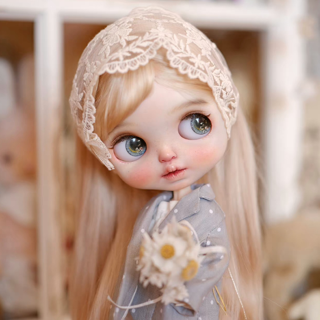 有名海外作家様 カスタムブライス 人形 かわいい キラキラ 透明感 純粋