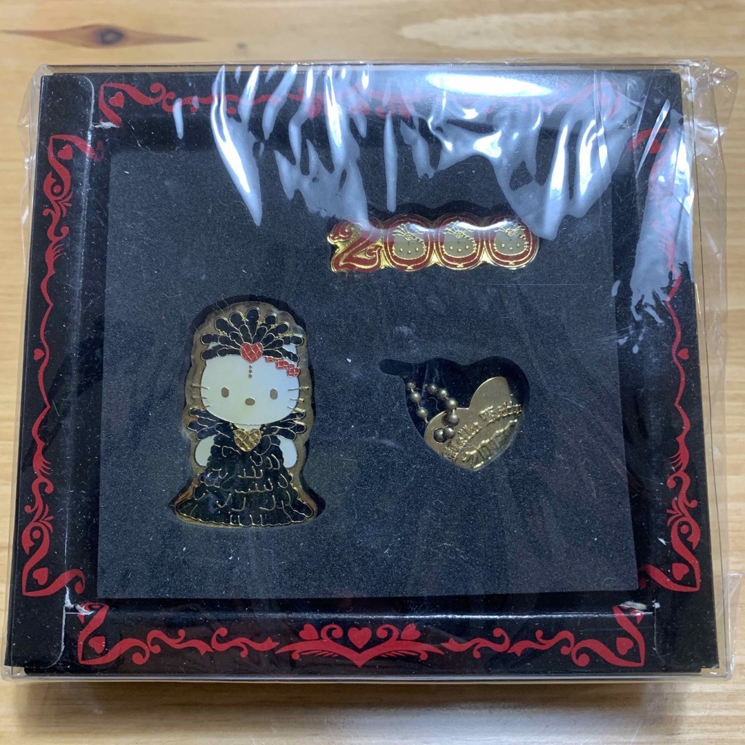 ハローキティ - ハローキティ 2000 ピンバッチセットの通販 by ap shop