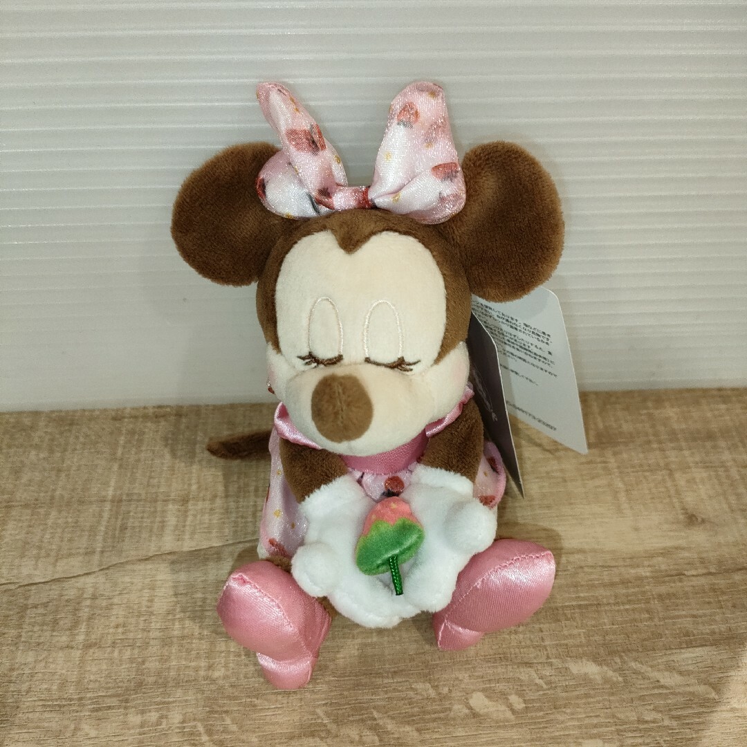 Disney - ディズニーミニーいちごぬいぐるみキーホルダーストロベリー