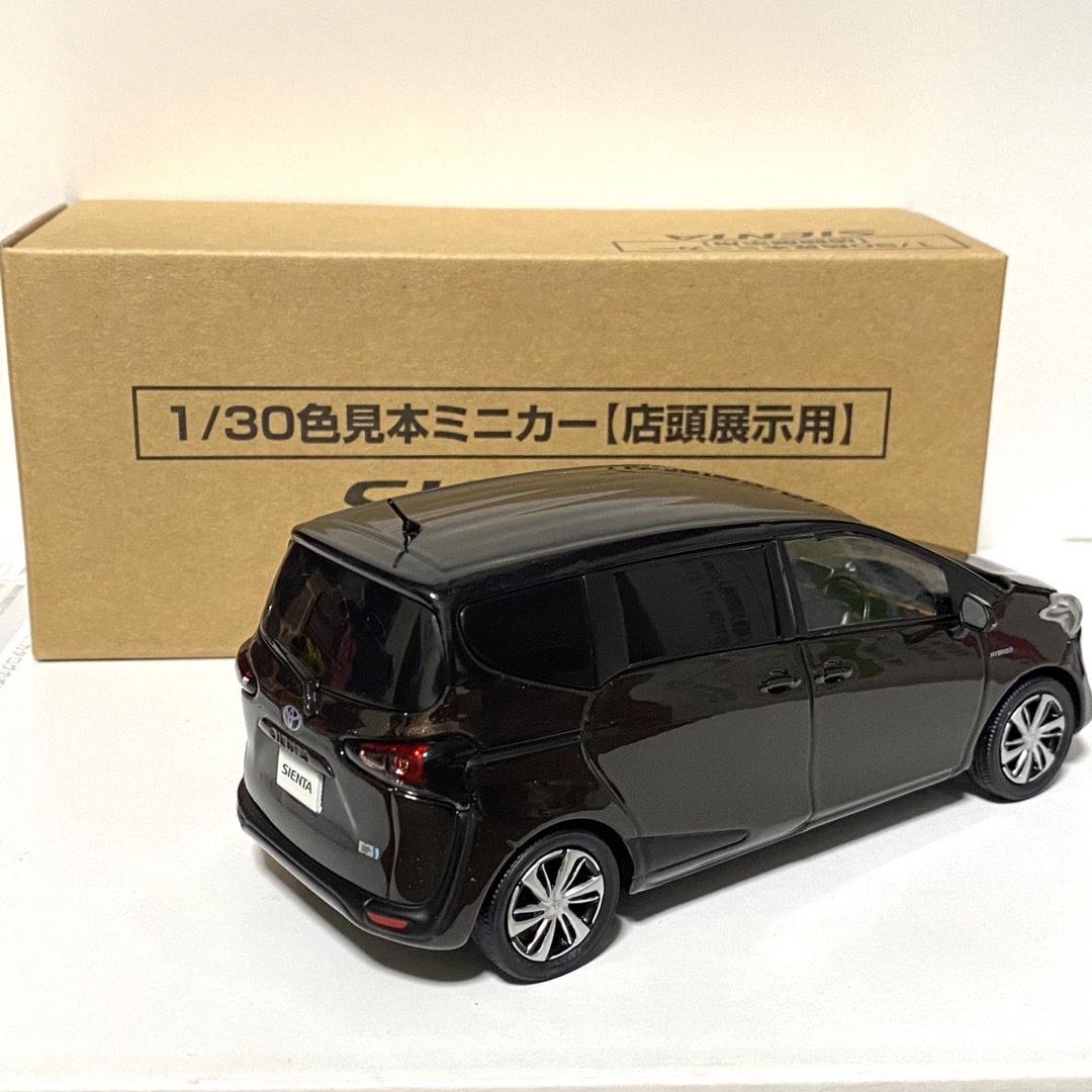 トヨタ シエンタ 後期 1/30カラーサンプル ヴィンテージブラウンパール