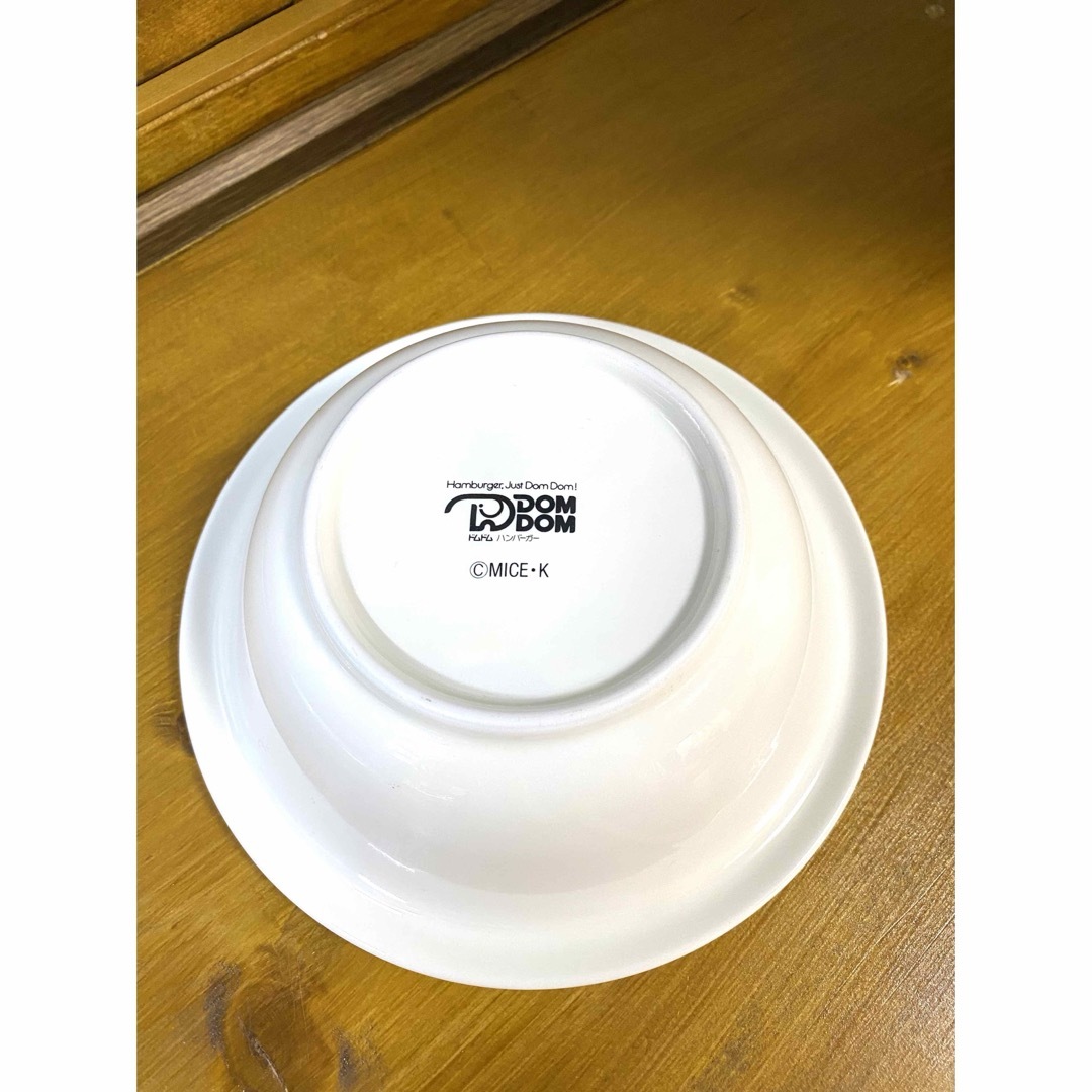 ドムドムバーガー非売品KONNA KO IRUKANAお皿・サラダボウルのセットの