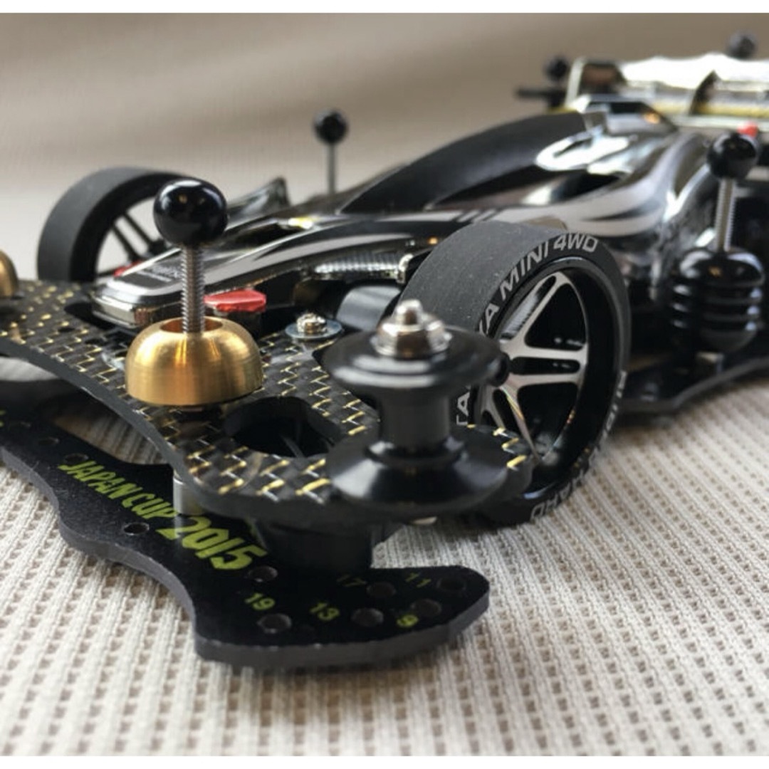 ミニ四駆 エアロアバンテ ブラック メタリック 改造 カスタムの通販 by