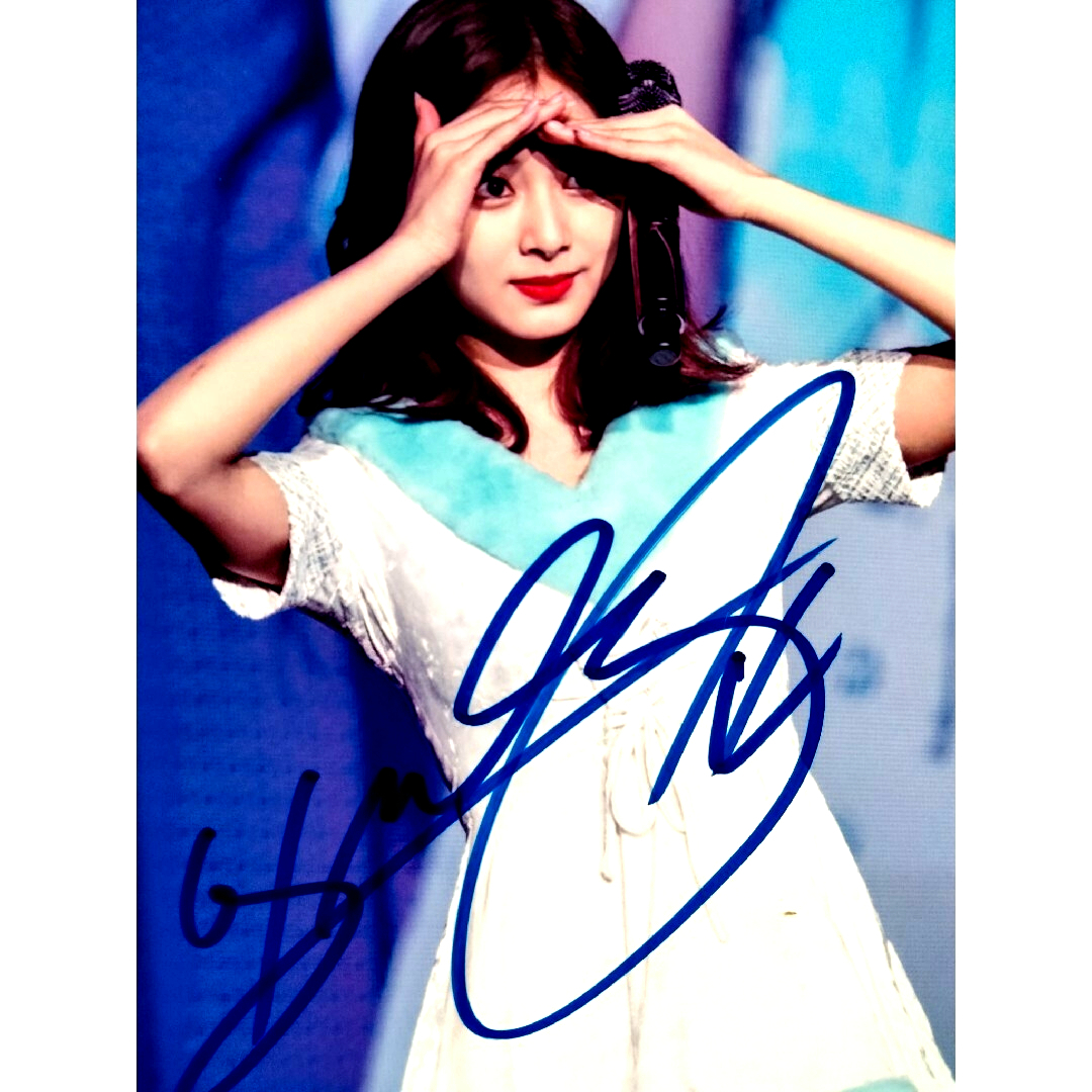 ツウィ直筆サイン入り2Lサイズ写真…TWICE…Tzuyu…の通販 by まごみき's