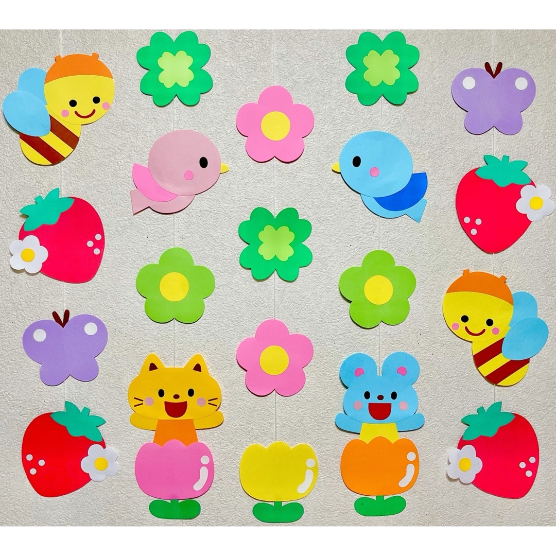 壁面飾り 春 3月 4月 吊るし飾り ガーランドの通販 by chika｜ラクマ