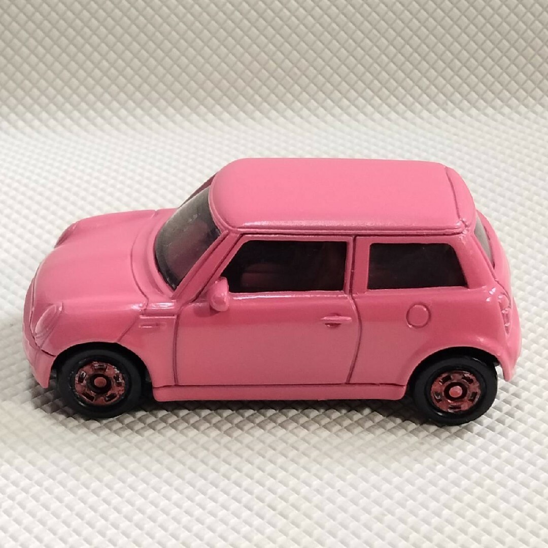 4897 トミカ 2004年 ピンクミニクーパーS 1/57の通販 by まおー's
