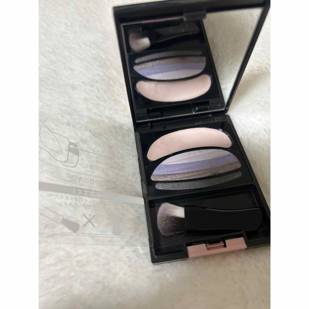 オーブクチュール ブラシひと塗りシャドウ 563 パープル系 AUBE