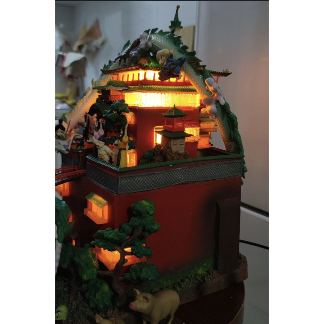 ジブリ 千と千尋の神隠し 油屋 フィギュア PVC製品 ガレージキット の