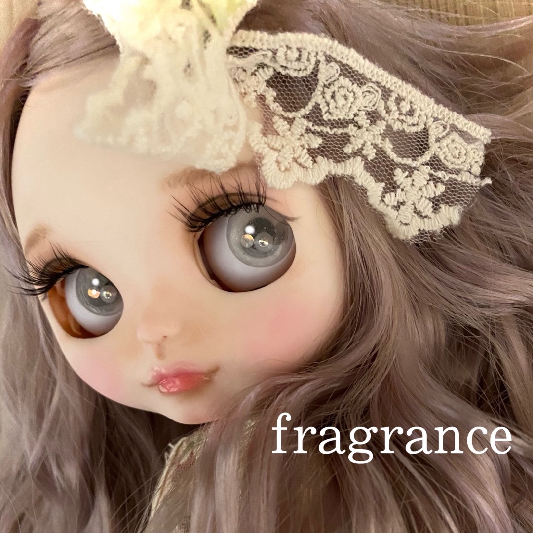 カスタムアイシードール 白肌 薄茶mix ゆるふわウェーブ ブライス 人形