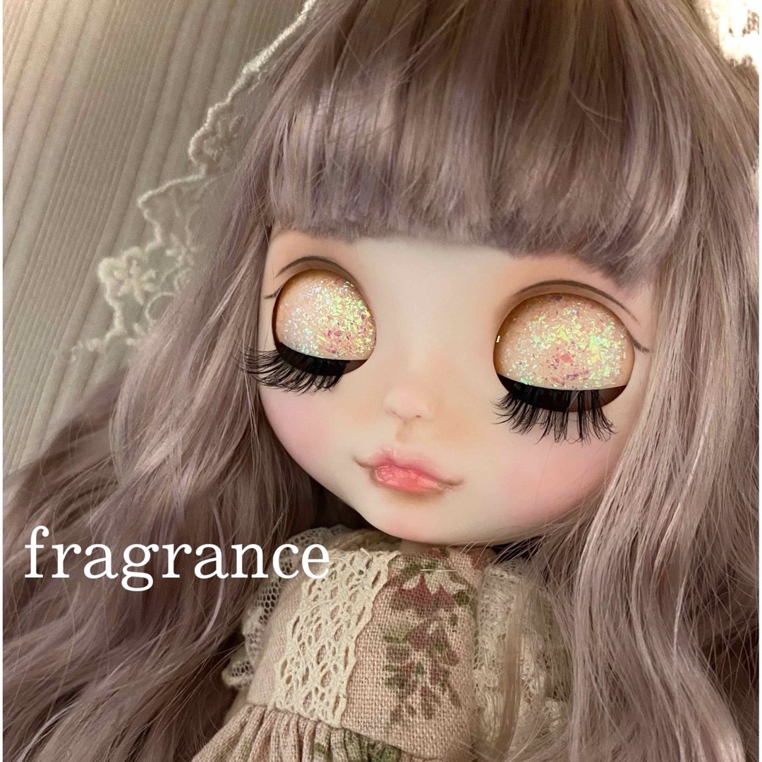 カスタムアイシードール 白肌 薄茶mix ゆるふわウェーブ ブライス 人形