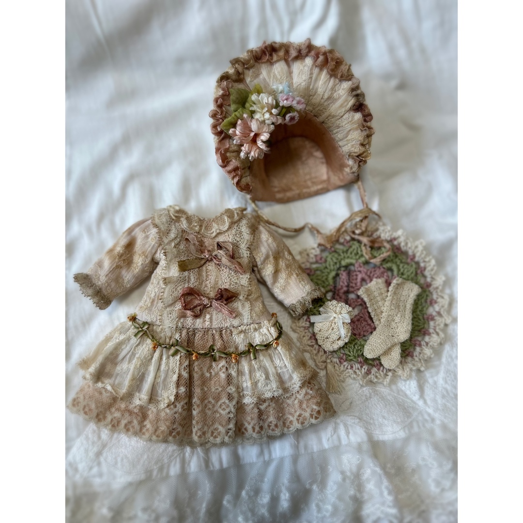 ビスクドール アンティークドール 26〜28㎝ドレスの通販 by ローゼル's