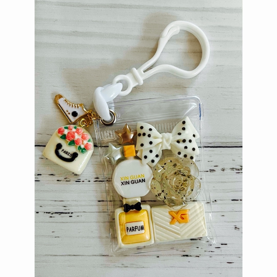 ガチャ詰めポーチ風☆おしゃれ②☆キャンディバックキーホルダーの通販