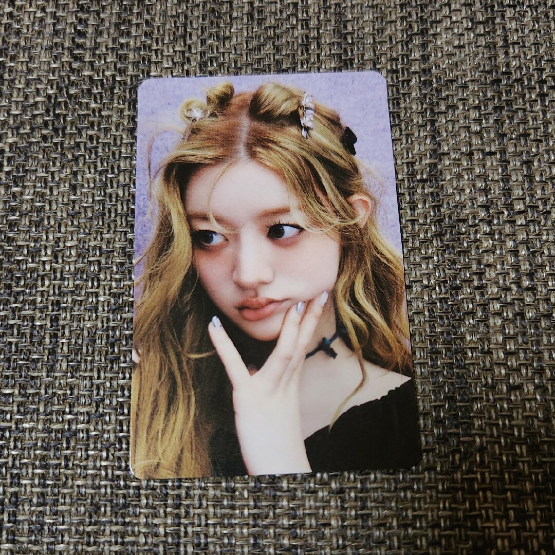 illit ミンジュ トレカ HMV 特典の通販 by 120418｜ラクマ